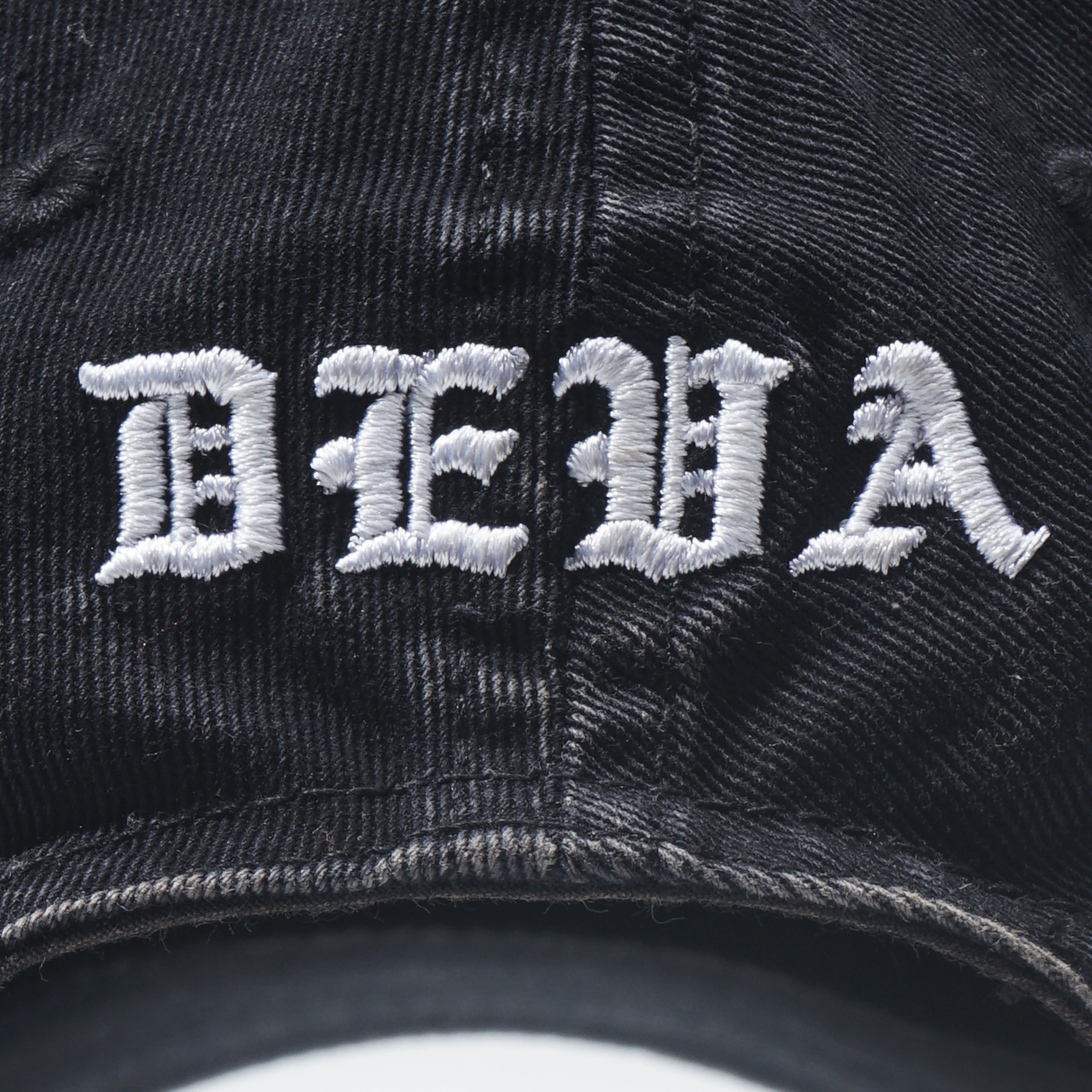 CROSS Distressed Strapback Cap [Washed Black]