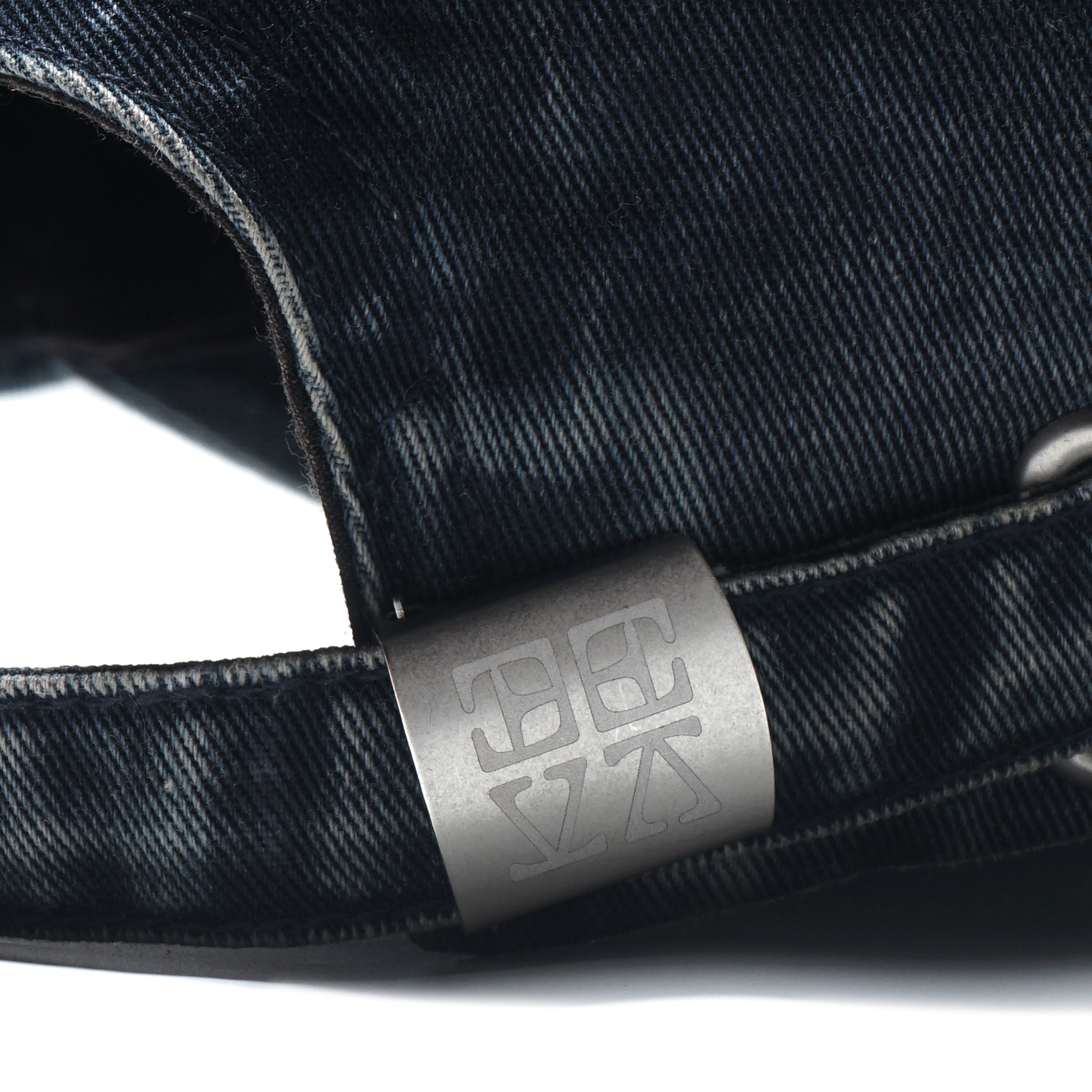 CARAVAN Distressed Strapback Cap [Washed Black]