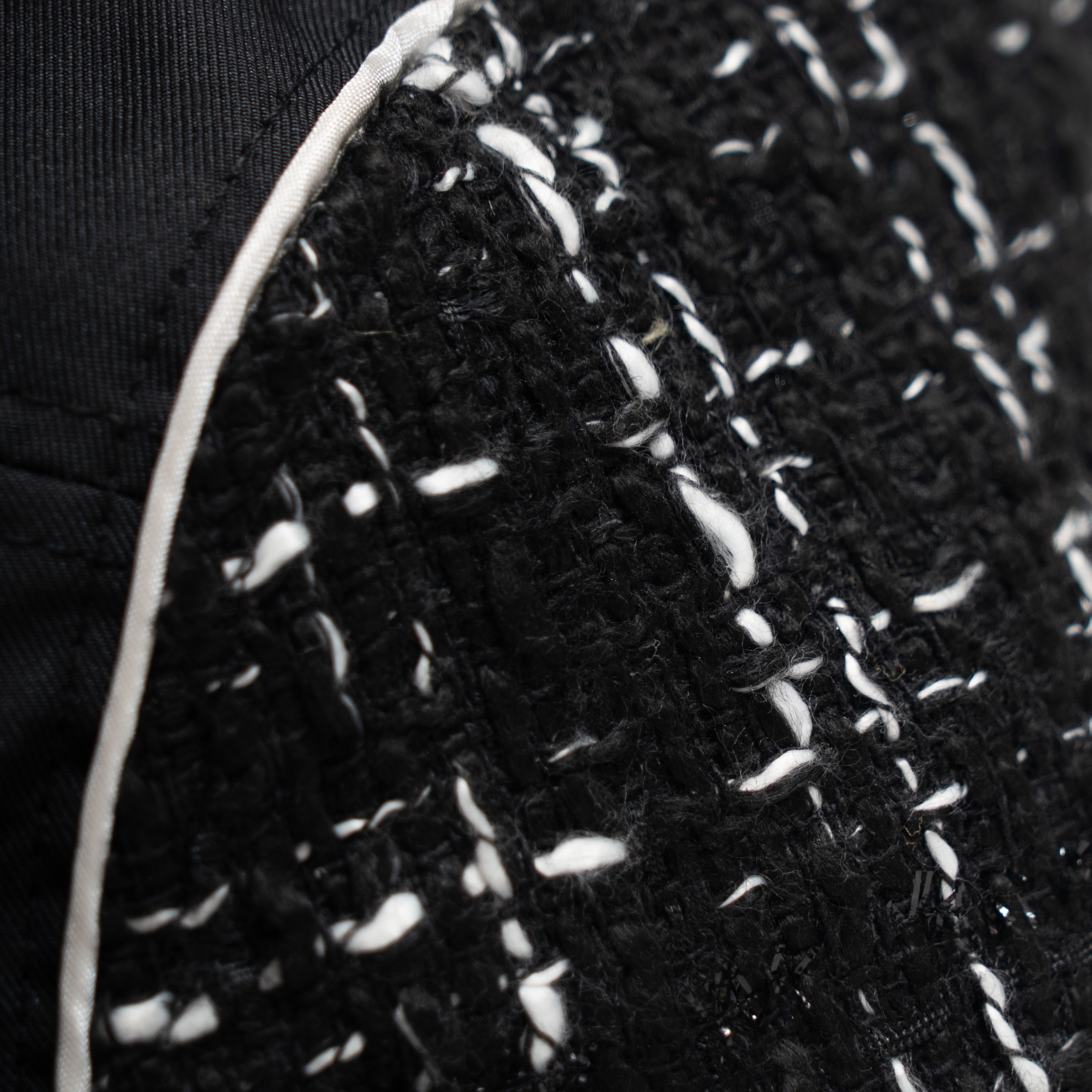 DEVÁ / JAMESON 5 Panel [Black]